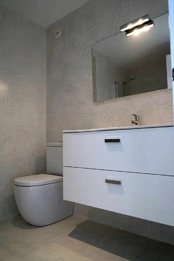 קולוניה סנט ג'ורדי Moderne Ferienwohnung Primavera קולוניה סנט ג'ורדי