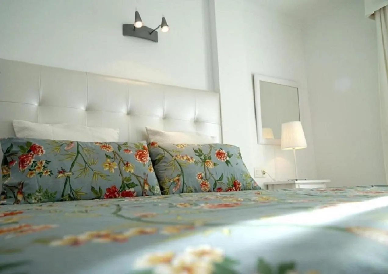 קולוניה סנט ג'ורדי Moderne Ferienwohnung Primavera ספרד